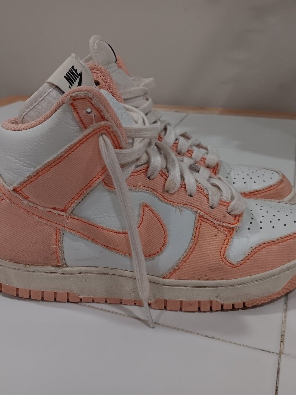 Womans Nike Dunk High 1985 sneakers / arctic orange / Size 8 - Picture 5 of 10